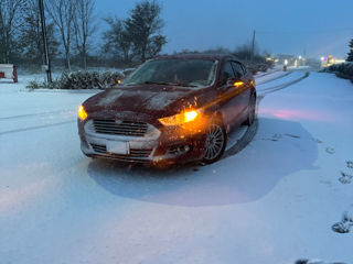 Ford Fusion foto 4