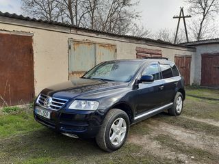 Volkswagen Touareg foto 1