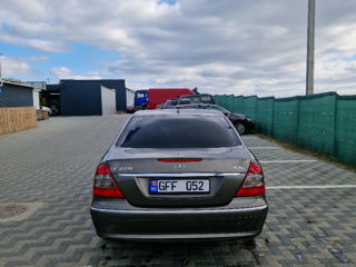 Mercedes E-Class foto 4