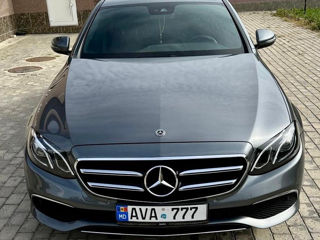 Mercedes E-Class foto 1