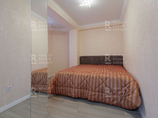 Apartament cu 2 camere, 90 m², Botanica, Chișinău foto 4