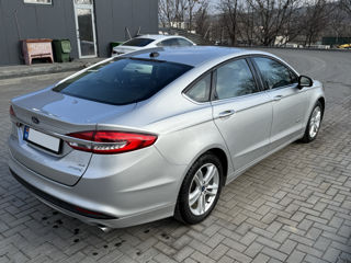 Ford Fusion foto 5