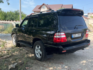 Toyota Land Cruiser foto 1