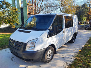 Ford Transit Tourneo foto 2