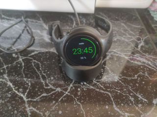 Часы Moto 360