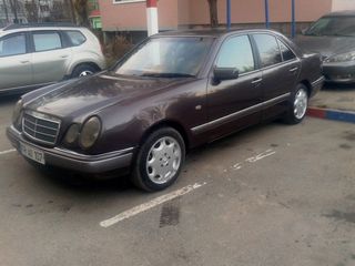 Mercedes E Class foto 3