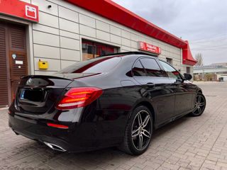 Mercedes E-Class foto 2