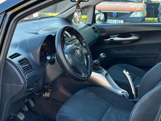 Toyota Auris foto 8