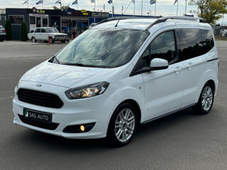 Ford Tourneo Courier foto 1