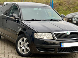 Skoda Superb foto 2