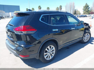 Nissan Rogue фото 4