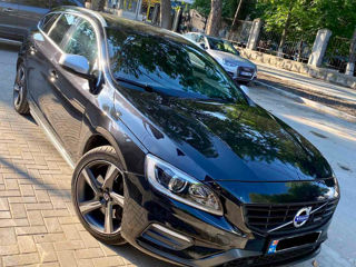 Volvo V60 foto 2