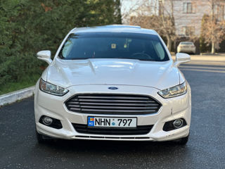 Ford Fusion foto 2