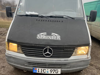 Mercedes Sprinter foto 1