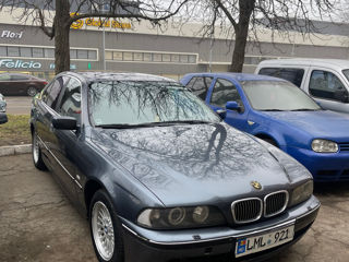 BMW 5 Series foto 5