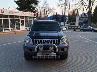 Toyota Land Cruiser Prado foto 2