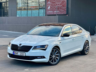 Skoda Superb foto 1