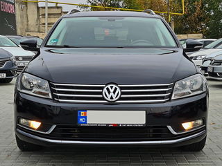 Volkswagen Passat foto 1