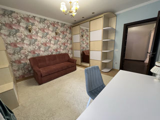 Apartament cu 3 camere, 90 m², Botanica, Chișinău foto 7