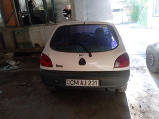 Ford Fiesta foto 4