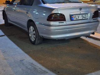 Toyota Avensis foto 3