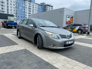 Toyota Avensis foto 2