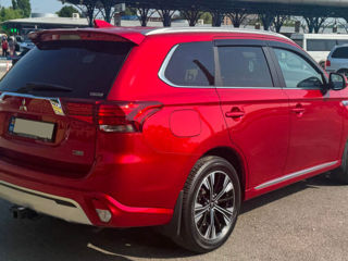 Mitsubishi Outlander foto 3