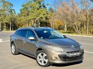 Renault Megane foto 2