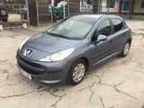 Peugeot 207 foto 1