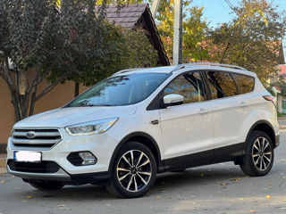 Ford Kuga foto 2