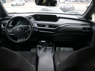 Lexus UX foto 11