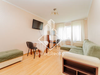 Apartament cu 3 camere, 70 m², Buiucani, Chișinău foto 2