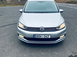 Volkswagen Touran foto 3