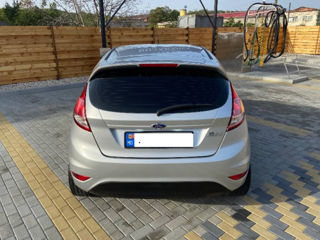 Ford Fiesta foto 4