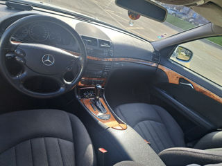 Mercedes E-Class foto 8