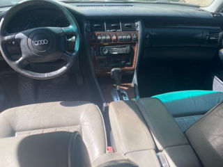 Audi A8 foto 4