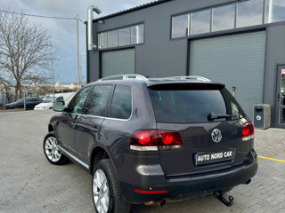 Volkswagen Touareg foto 3