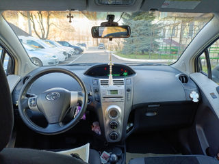 Toyota Yaris foto 8