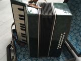Vand acordeon !!! foto 2