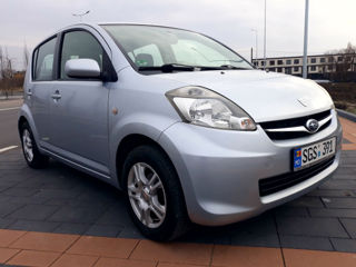 Subaru Justy foto 2