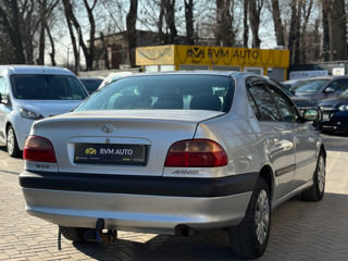 Toyota Avensis foto 6