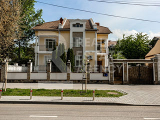 Chirie, Spațiu comercial, 500 mp, Centru, str. 31 August 1989