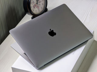 MacBook Air Retina 2019 (Core i5 8210Y/8Gb Ram/128Gb SSD/UHD Graphics/13.3" Retina) foto 10