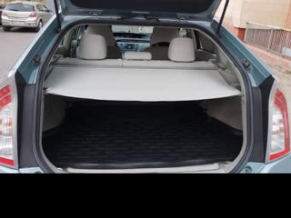 Toyota Prius фото 3