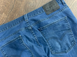 Blugi Levi’s  foto 3
