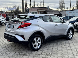 Toyota C-HR foto 3