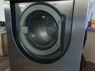 Профессиональная стиральная машина Miele foto 2