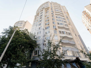Apartament cu 3 camere, 95 m², Buiucani, Chișinău foto 14