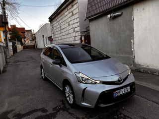 Toyota Prius + foto 2