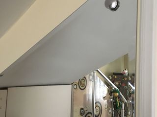Oglindă modernă, de prins pe perete, cu marginea făcută, are accesorii speciale de prins, aceasta di foto 5